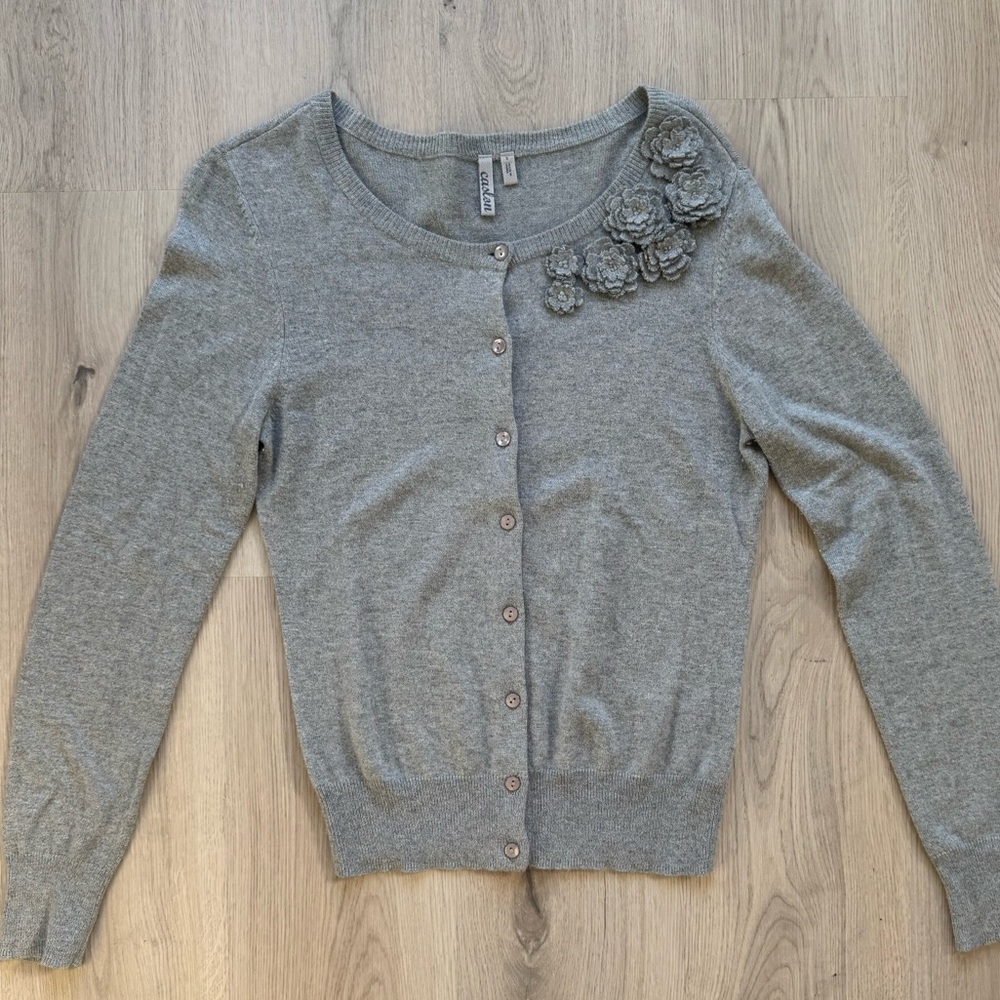 Nordstrom Caslon Gray Floral Button-Up Appliqué Cardigan Sweater Cashmere Size S